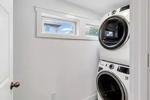 35 Locust St, Wareham, MA 02558 - Photo 11