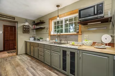 17 Mayo Rd, Hubbardston, MA 01452 - Photo 9
