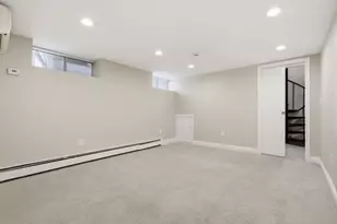 26 Hancock St, Boston, MA 02114 - Photo 11