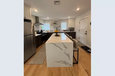 201 Pleasant #2, Marblehead, MA 01945 - Photo 3
