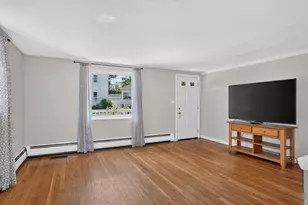 15 Jefferson Ave, Saugus, MA 01906 - Photo 19