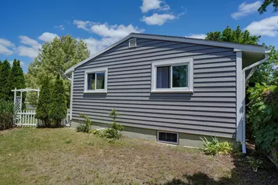 15 Jefferson Ave, Saugus, MA 01906 - Photo 15