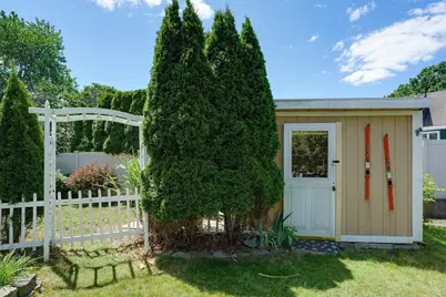 15 Jefferson Ave, Saugus, MA 01906 - Photo 11