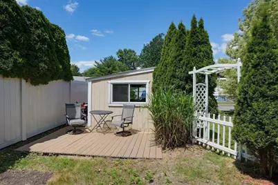 15 Jefferson Ave, Saugus, MA 01906 - Photo 13
