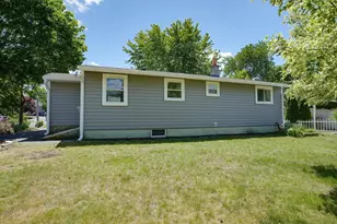 15 Jefferson Ave, Saugus, MA 01906 - Photo 9