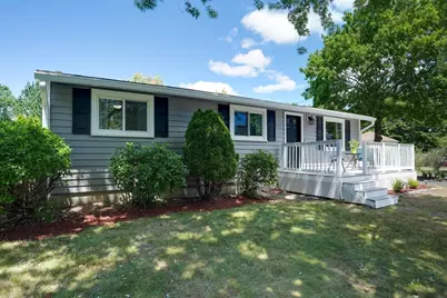 15 Jefferson Ave, Saugus, MA 01906 - Photo 17
