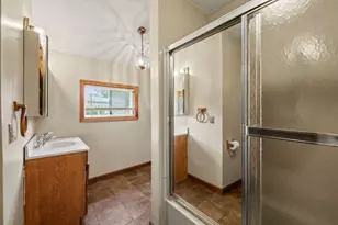 81 Healey St, Springfield, MA 01151 - Photo 17