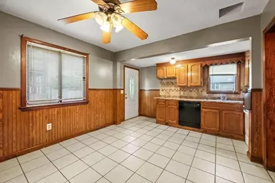 81 Healey St, Springfield, MA 01151 - Photo 13