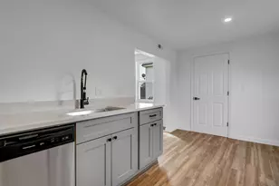 21 Oliver St, Lowell, MA 01854 - Photo 13