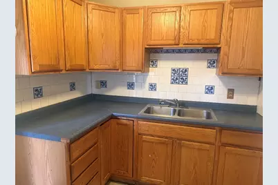 80 Newhall St, Springfield, MA 01109 - Photo 7