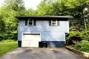10 Warwick Rd, Walpole, MA 02071 - Photo 3