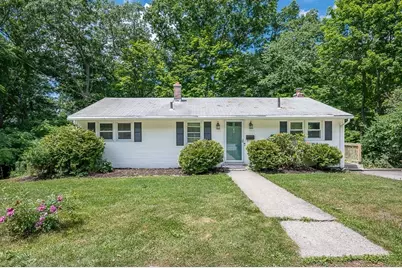 42 Iowa St, Worcester, MA 01602 - Photo 1