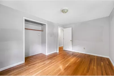 42 Iowa St, Worcester, MA 01602 - Photo 17