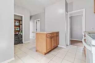 29 Newbury St, Worcester, MA 01609 - Photo 1