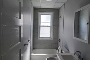 167 Cross St, Lowell, MA 01854 - Photo 5