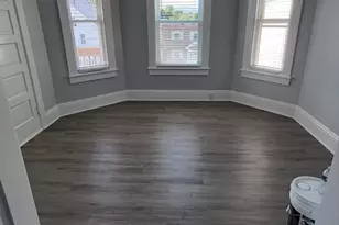 167 Cross St, Lowell, MA 01854 - Photo 9