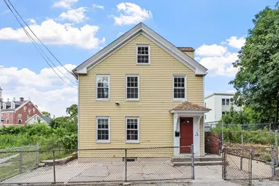 52 Auburn St, Lowell, MA 01852 - Photo 3