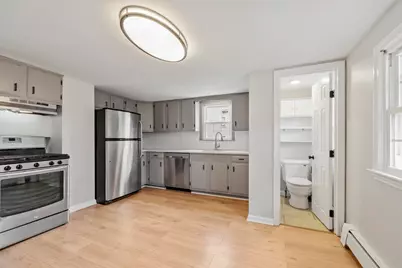 52 Auburn St, Lowell, MA 01852 - Photo 9