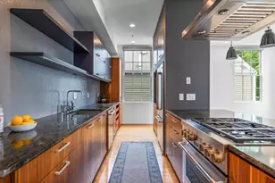618 E 2nd St, Boston, MA 02127 - Photo 5