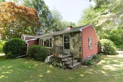 386 Pleasant St, Leicester, MA 01524 - Photo 17