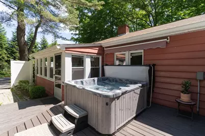 386 Pleasant St, Leicester, MA 01524 - Photo 11