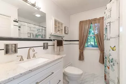 386 Pleasant St, Leicester, MA 01524 - Photo 31