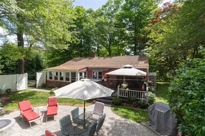 386 Pleasant St, Leicester, MA 01524 - Photo 3