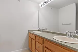 31 Bridle Cross Rd, Fitchburg, MA 01420 - Photo 17
