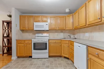 31 Bridle Cross Rd #31, Fitchburg, MA 01420 - Photo 3