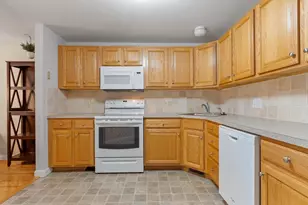 31 Bridle Cross Rd, Fitchburg, MA 01420 - Photo 3