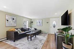 20 Milton St, Saugus, MA 01906 - Photo 5