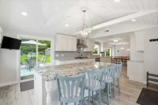 8 Lewis Park Dr S, Walpole, MA 02032 - Photo 9