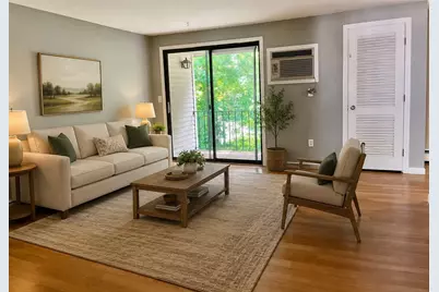 1600 Skyline Dr #6, Lowell, MA 01854 - Photo 3