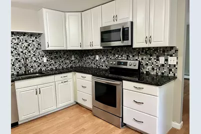 1600 Skyline Dr #6, Lowell, MA 01854 - Photo 7