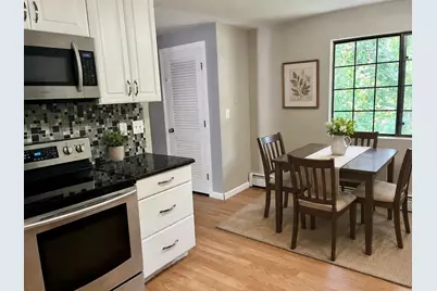 1600 Skyline Dr #6, Lowell, MA 01854 - Photo 9