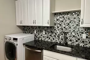 1600 Skyline Dr, Lowell, MA 01854 - Photo 9