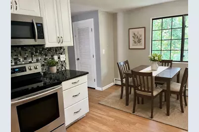 1600 Skyline Dr #6, Lowell, MA 01854 - Photo 9