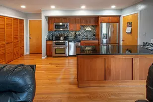 351 Pleasant St, Northampton, MA 01060 - Photo 3