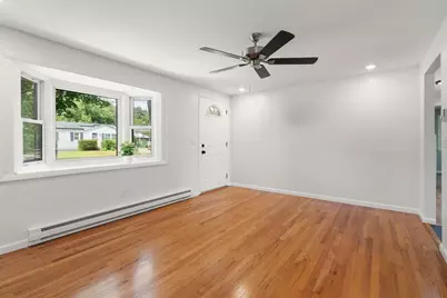 188 Moss Rd, Springfield, MA 01119 - Photo 5