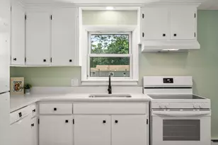 188 Moss Rd, Springfield, MA 01119 - Photo 9