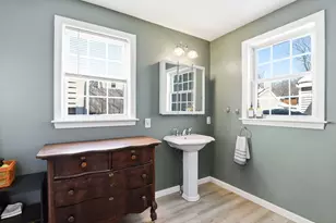 165 Lake Shore Dr, Weymouth, MA 02189 - Photo 9