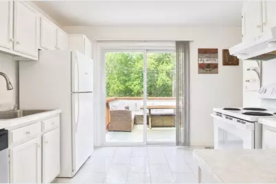 1617 Providence Rd, Northbridge, MA 01534 - Photo 15