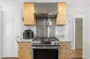 100 Westland Ave, Newton, MA 02465 - Photo 17