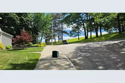 109 Green Hill Pkwy #2, Worcester, MA 01605 - Photo 11