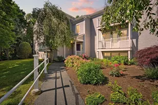 44 Evergreen Rd, Northampton, MA 01053 - Photo 1