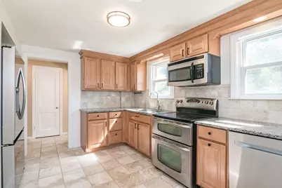 73 Catalpa Ter, Springfield, MA 01119 - Photo 15