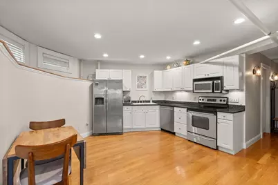 16 Garrison Rd #8, Brookline, MA 02445 - Photo 5