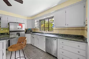 27 Oliver St, Watertown, MA 02472 - Photo 11