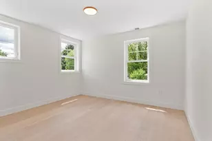 58 Neillian St, Bedford, MA 01730 - Photo 17