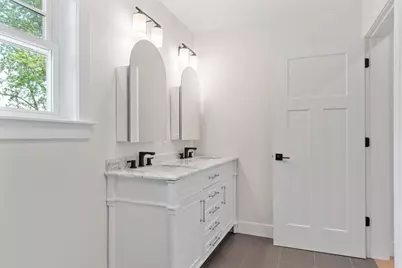 60 Neillian Street, Bedford, MA 01730 - Photo 23